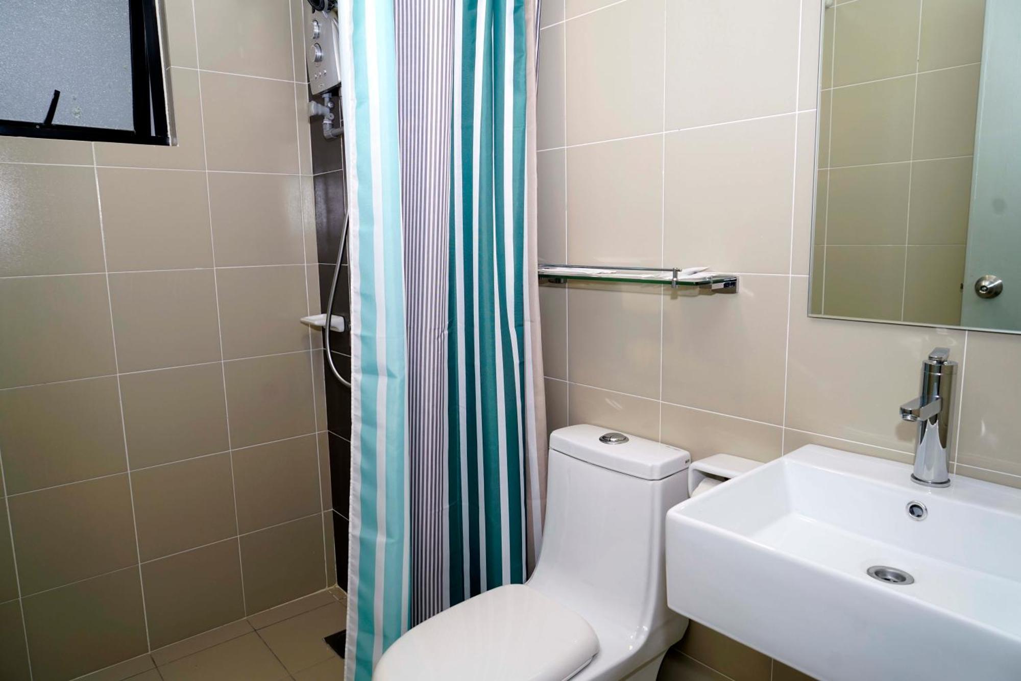 Alami Garden Hotel Шах Алам Стая снимка